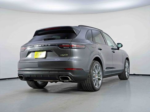 Used 2019 Porsche Cayenne E-Hybrid image 56