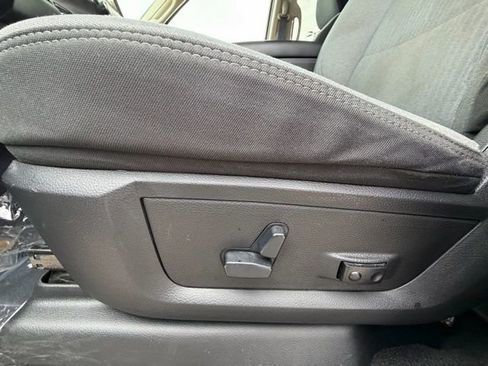 Used 2020 RAM 2500 Big Horn w/ Level 2 Equipment Group image 26