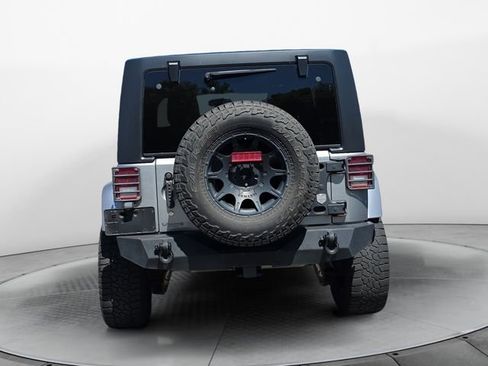 Used 2015 Jeep Wrangler Unlimited Sahara w/ Dual Top Group AWD/4WD image 4