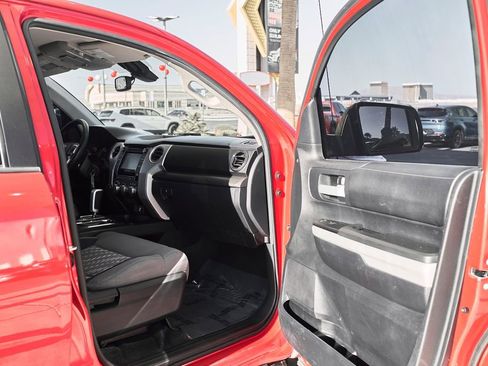 Used 2019 Toyota Tundra SR5 w/ SR5 Upgrade Package AWD/4WD image 12