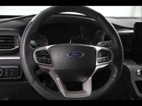 Certified 2023 Ford Explorer XLT w/ Equipment Group 202A AWD/4WD image 8