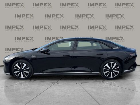 Used 2024 Lucid Air Touring image 2