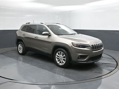 Used 2019 Jeep Cherokee Latitude w/ Popular Appearance Group FWD image 26