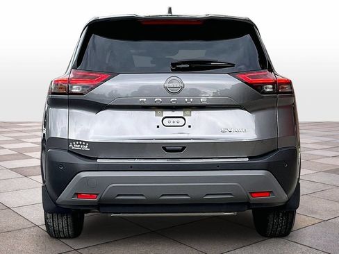 Used 2023 Nissan Rogue SV AWD/4WD image 4