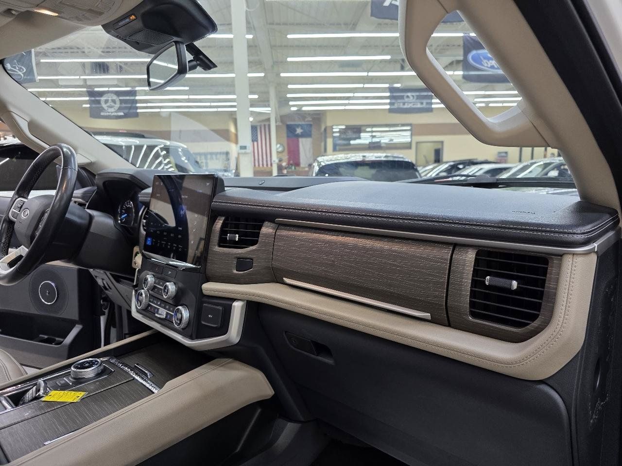 Used 2023 Ford Expedition Max Limited RWD image 24
