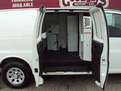 Used 2012 Chevrolet Express 1500 AWD image 11