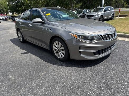 Used 2016 Kia Optima EX w/ Premium Package FWD image 7