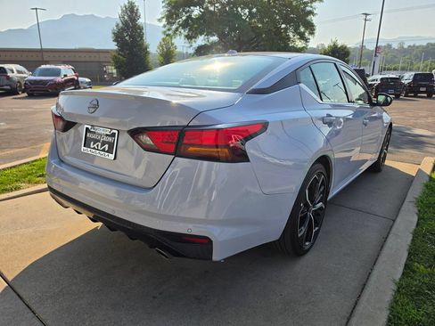 Used 2024 Nissan Altima 2.5 SR FWD image 5