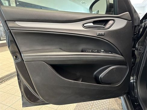 Used 2018 Alfa Romeo Stelvio Sport w/ Quick Order Package 22J Sport image 9