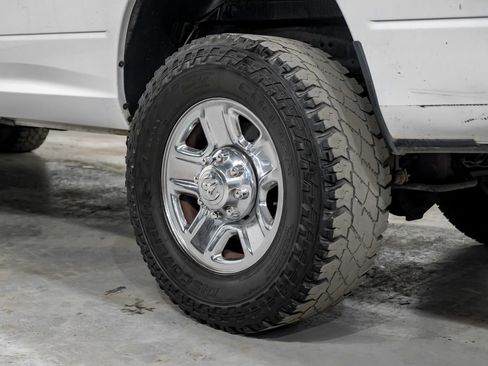 Used 2014 RAM 2500 Tradesman w/ Chrome Appearance Group AWD/4WD image 61