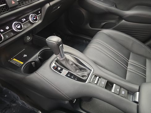 Certified 2023 Honda HR-V EX-L image 24