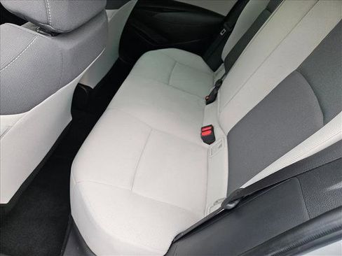 Used 2022 Toyota Corolla LE w/ Carpet Mat Package (TMS) FWD image 17
