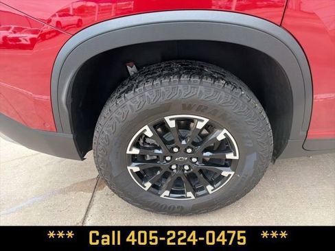 Used 2024 Chevrolet Traverse Z71 w/ Enhanced Driving Package AWD/4WD image 24