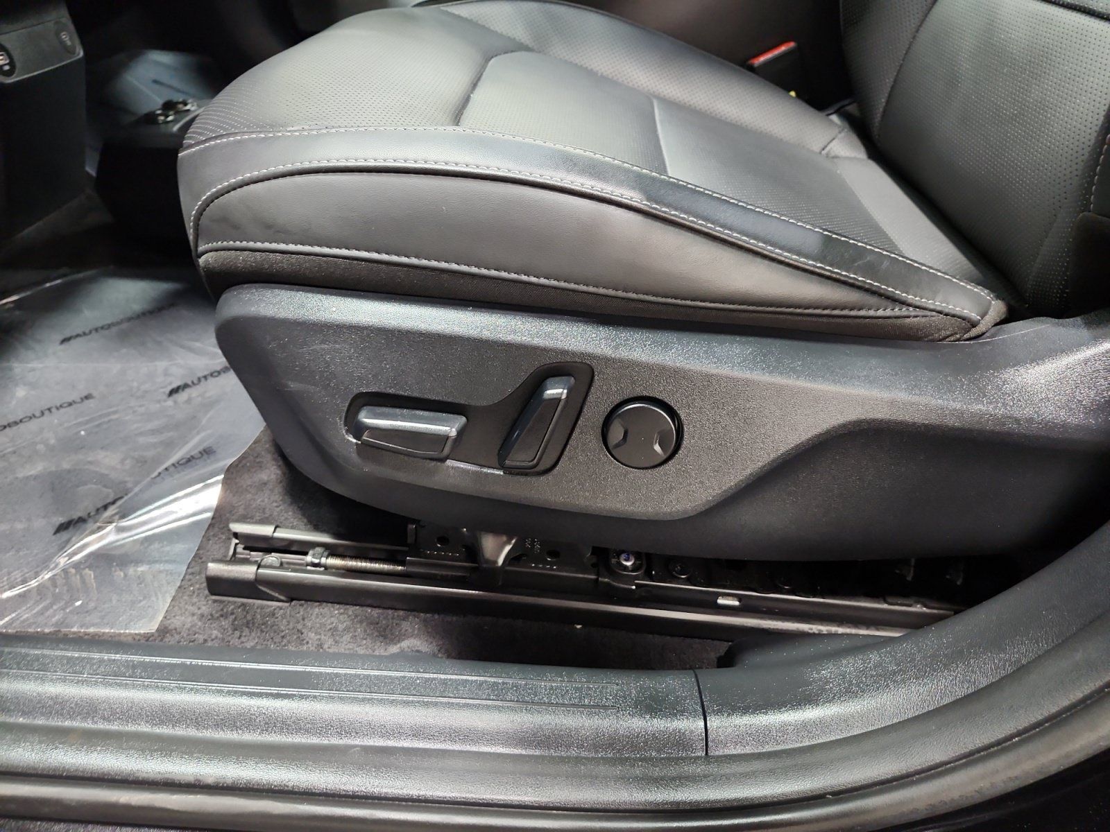 Used 2024 Kia EV6 Wind w/ Wind Technology Package AWD/4WD image 15