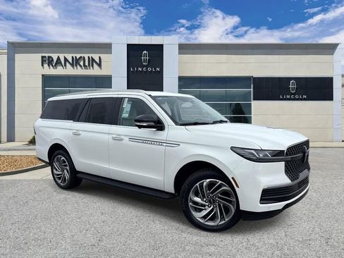 New 2026 Lincoln Navigator L Premier AWD/4WD image 1