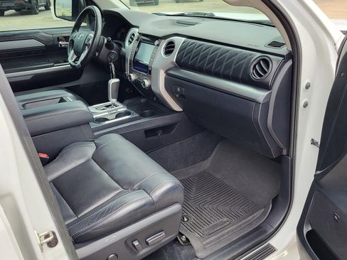 Used 2018 Toyota Tundra Platinum image 9