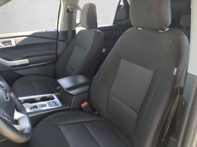 Used 2024 Ford Explorer XLT RWD image 15