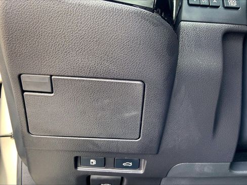 Used 2024 Lexus ES 350 w/ Premium Package FWD image 33