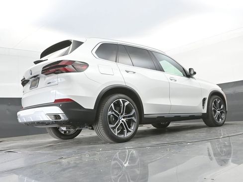 New 2026 BMW X5 xDrive50e AWD/4WD image 51
