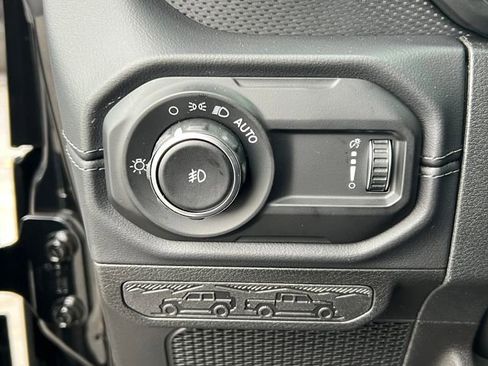 New 2026 Jeep Wrangler Unlimited Rubicon w/ Steel Bumper Group image 17