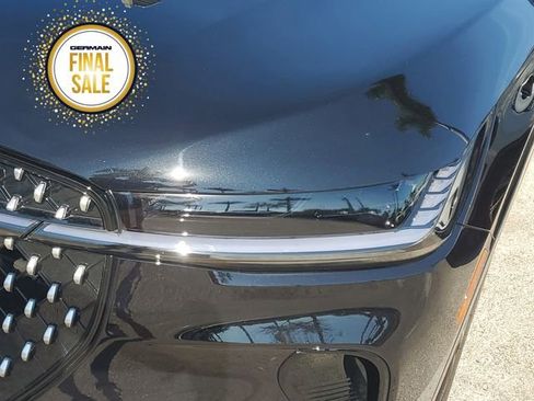 Certified 2024 Lincoln Nautilus Reserve w/ Equipment Group 202A image 12