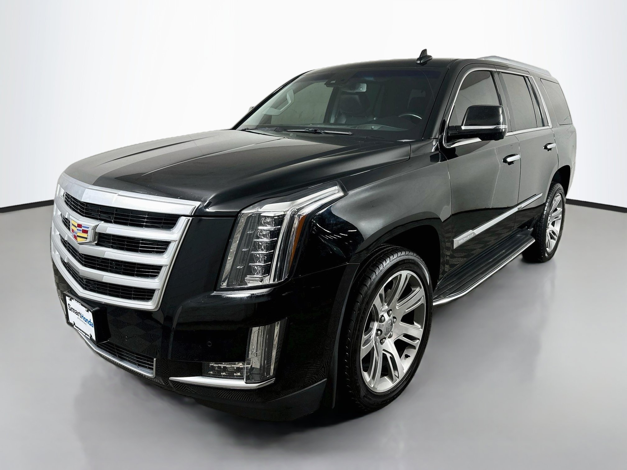 Used 2015 Cadillac Escalade Luxury AWD/4WD image 3