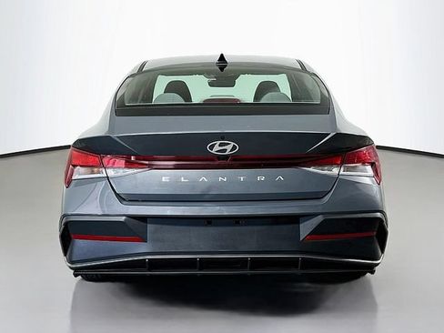 Used 2024 Hyundai Elantra SEL FWD image 6