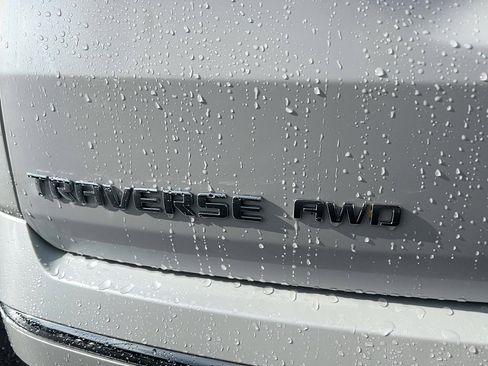 Used 2022 Chevrolet Traverse Premier image 13