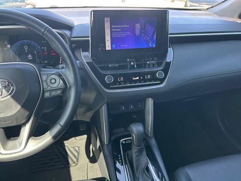 Used 2024 Toyota Corolla Cross AWD Hybrid w/ Convenience Package image 19