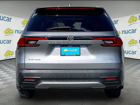 Used 2025 Toyota Grand Highlander AWD Hybrid image 5