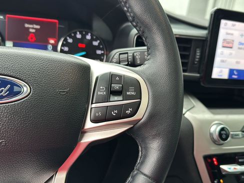 Used 2022 Ford Explorer XLT w/ Equipment Group 202A image 19