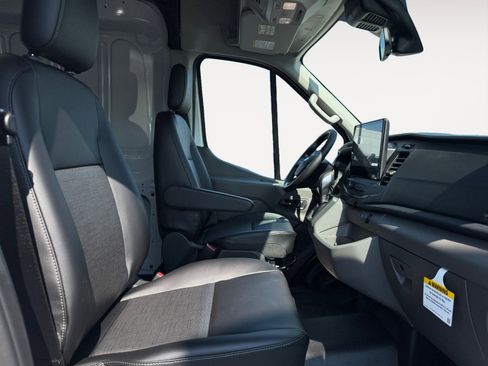 New 2025 Ford Transit 250 148 Medium Roof Extended AWD image 17
