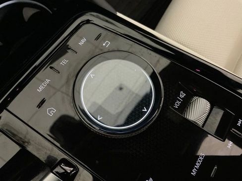 Certified 2024 BMW 530i xDrive w/ Premium Package image 23