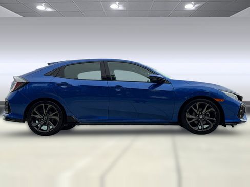 Used 2018 Honda Civic Sport Touring image 7