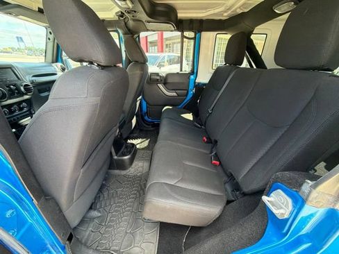 Used 2015 Jeep Wrangler Unlimited Sport w/ Quick Order Package 24S AWD/4WD image 12