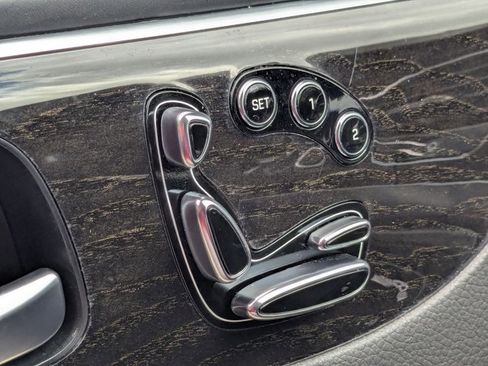 Used 2016 Hyundai Equus Signature image 11