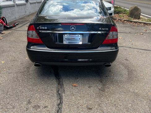 Used 2009 Mercedes-Benz E 350 4MATIC Sedan image 3