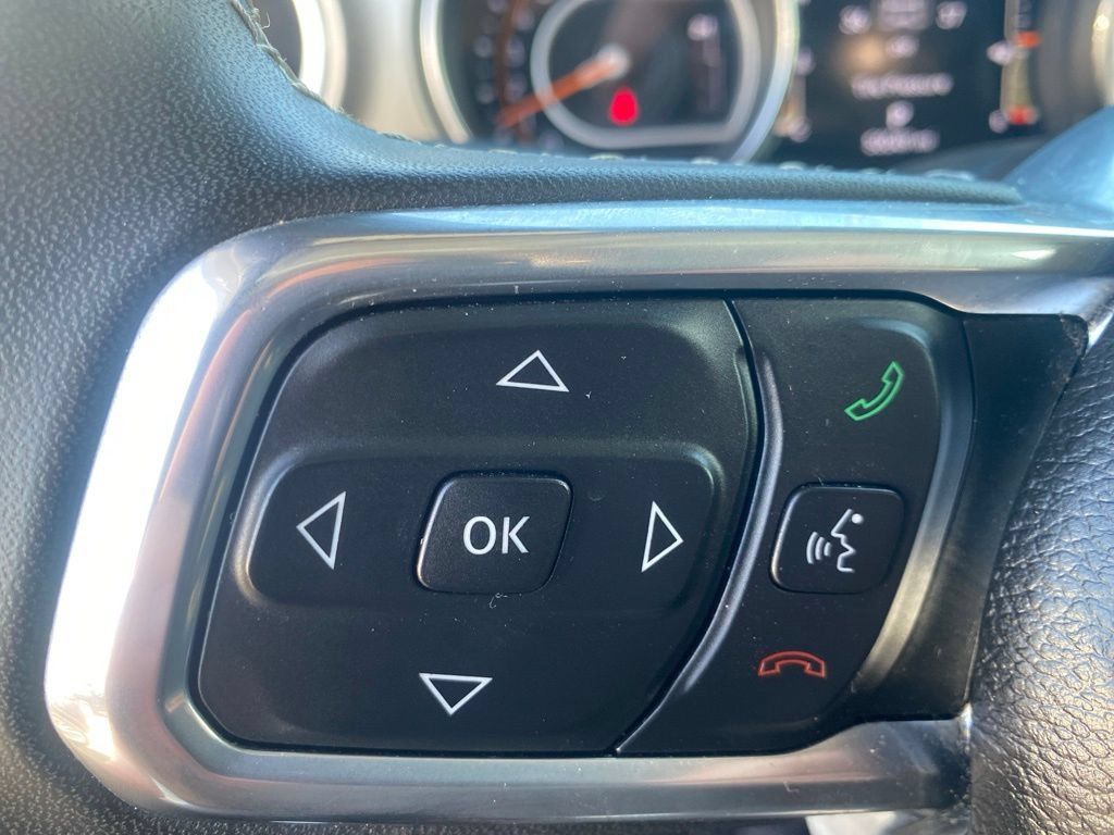 Used 2023 Jeep Wrangler Unlimited Sahara AWD/4WD image 14