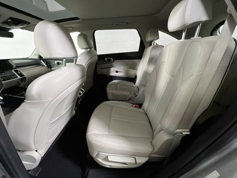 Used 2022 Kia Sorento SX Prestige w/ Panoramic Sunroof Package image 26