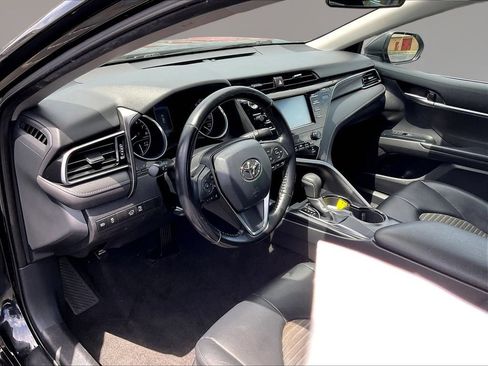 Used 2019 Toyota Camry SE FWD image 15