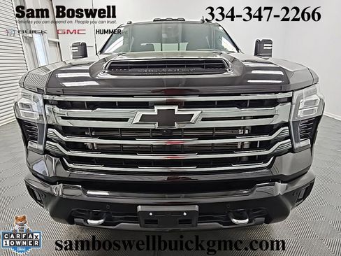 Used 2024 Chevrolet Silverado 3500 High Country w/ High Country Premium Package image 3