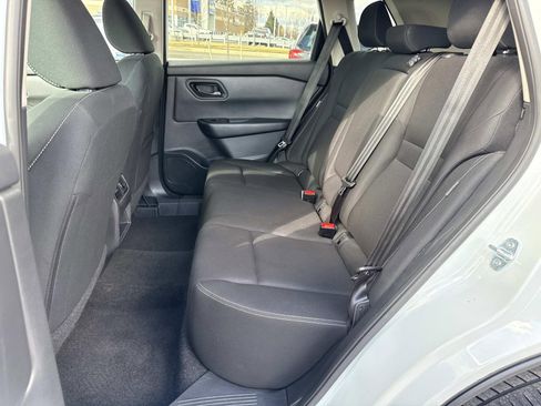 Used 2024 Nissan Rogue S image 28