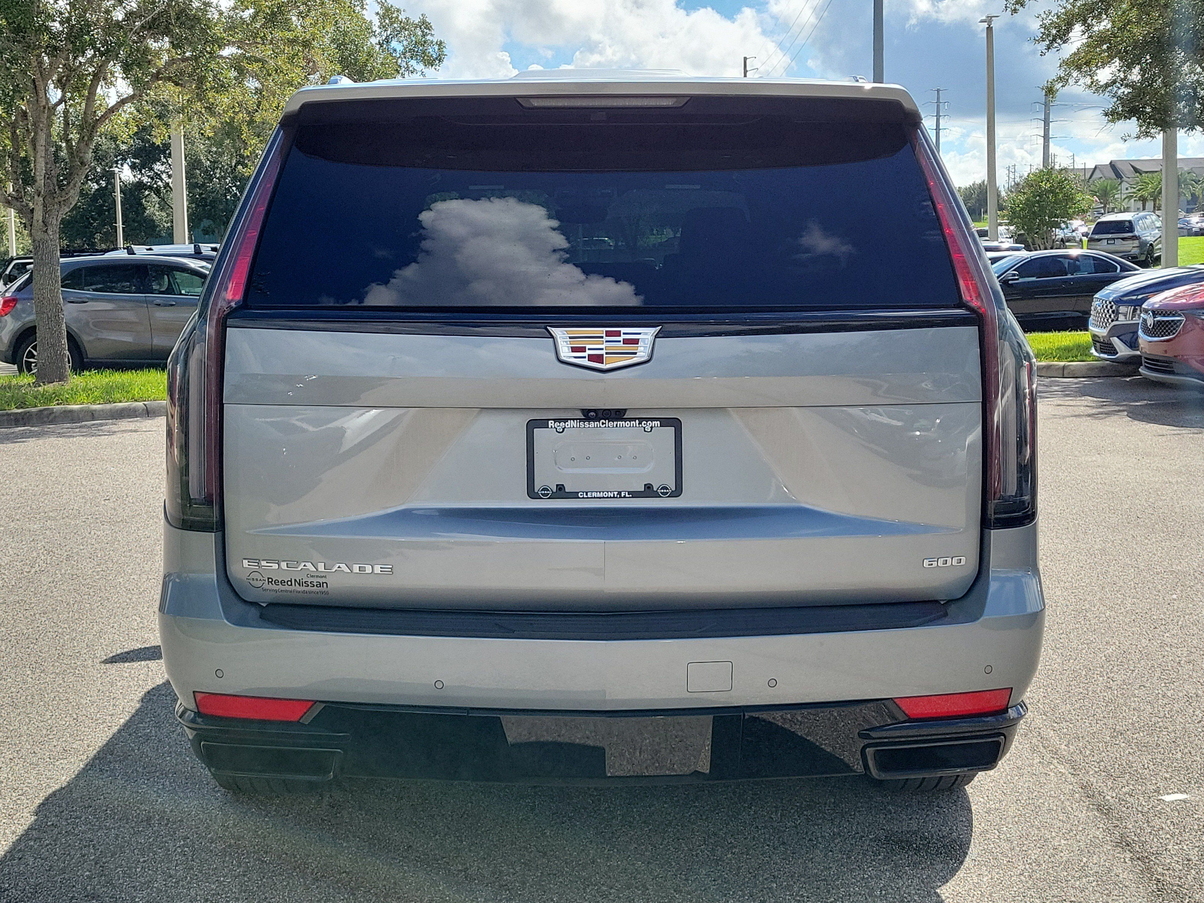 Used 2024 Cadillac Escalade ESV Sport w/ Touring Package AWD/4WD image 6