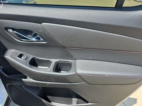 Used 2023 Chevrolet Traverse RS w/ LPO, Floor Liner Package AWD/4WD image 18