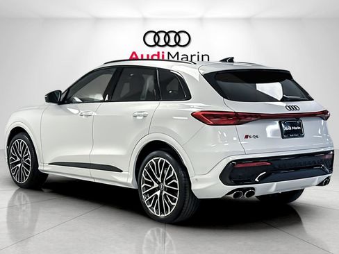 New 2025 Audi SQ5 Premium Plus image 3