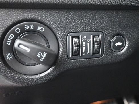 Used 2023 Dodge Charger Scat Pack w/ Navigation & Travel Group image 21