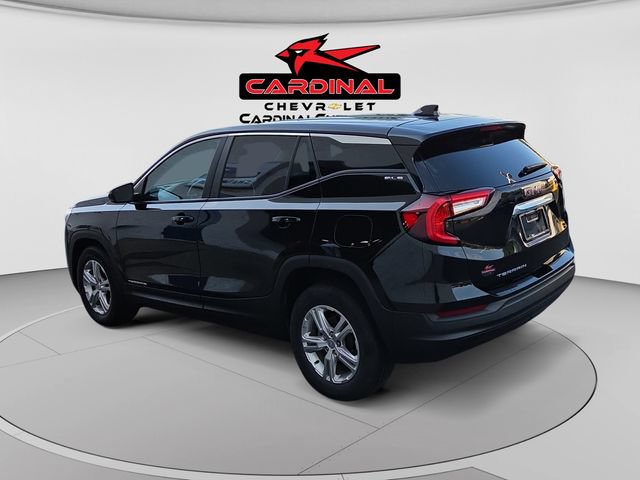 Used 2024 GMC Terrain SLE w/ LPO, Floor Liner Package FWD image 5