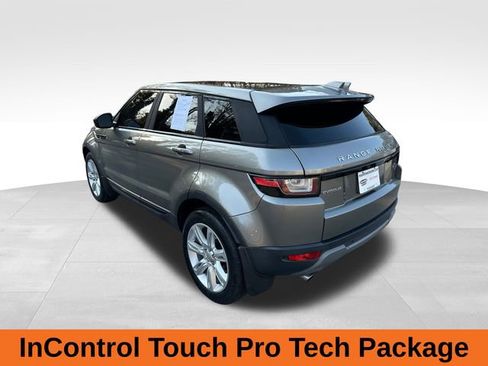 Used 2019 Land Rover Range Rover Evoque SE Premium image 3