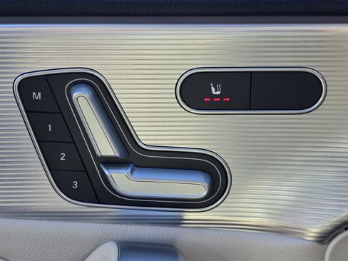 Used 2019 Mercedes-Benz A 220 image 11
