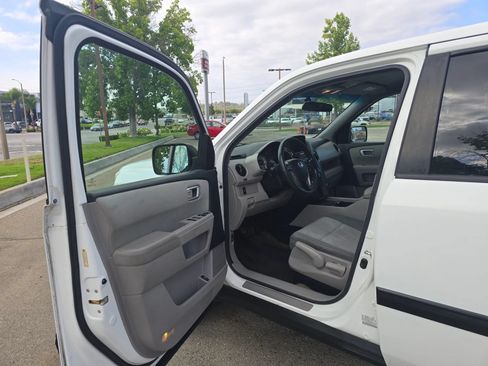 Used 2013 Honda Pilot LX image 9
